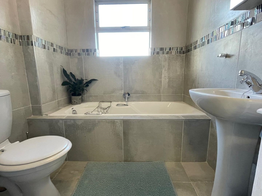 3 Bedroom Property for Sale in Diaz Beach Western Cape
